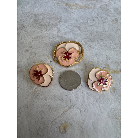 Vintage Avon Pink Pansy Enamel Flower Set with Brooch and Clip on Earrings - Picture 2 of 4